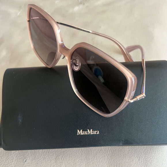 MAXMARA EYE
MM-0112-K-5957F - Picture 9 of 10